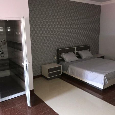 יירבאן Liko Hostel מראה חיצוני תמונה