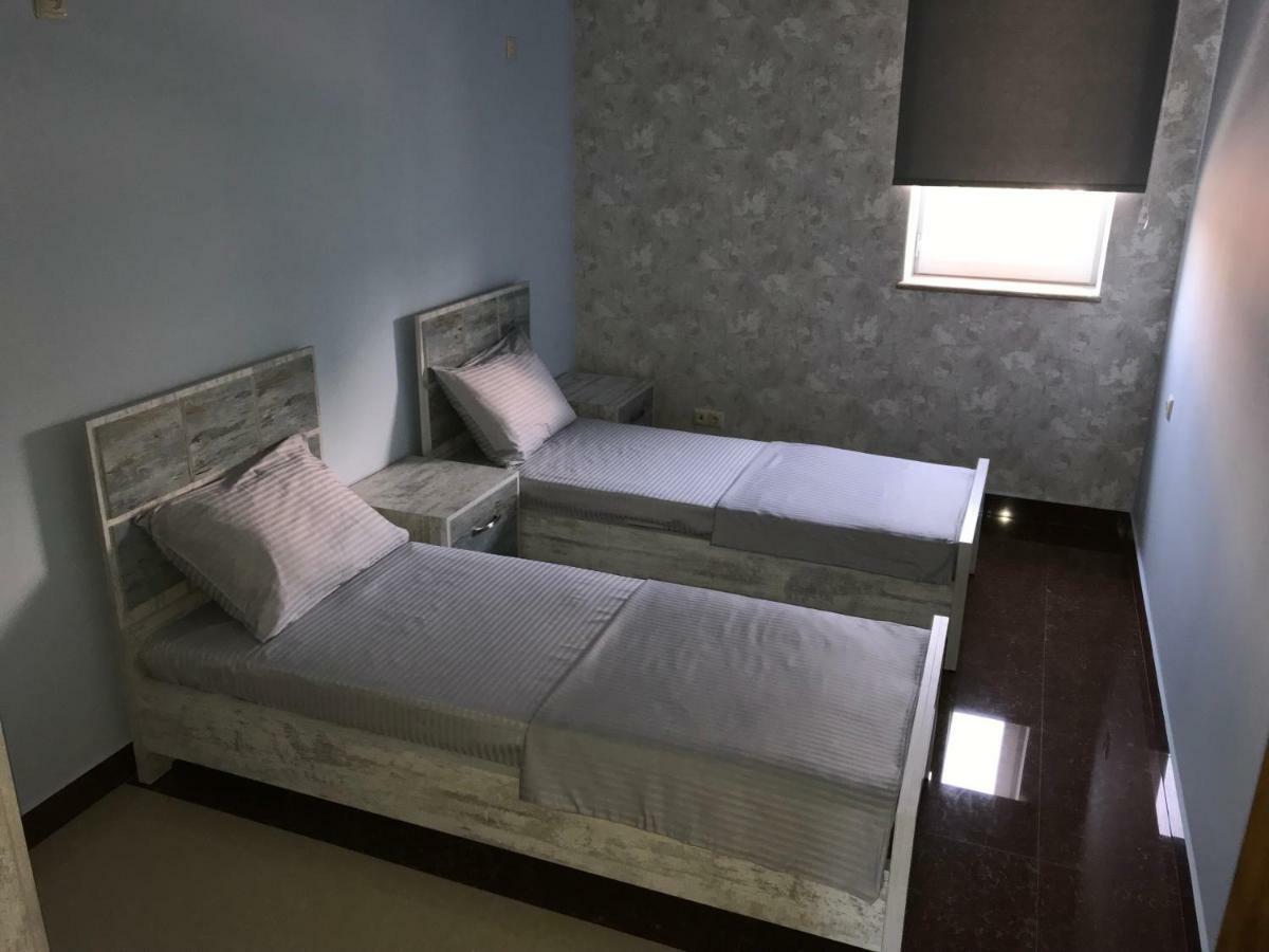 יירבאן Liko Hostel מראה חיצוני תמונה