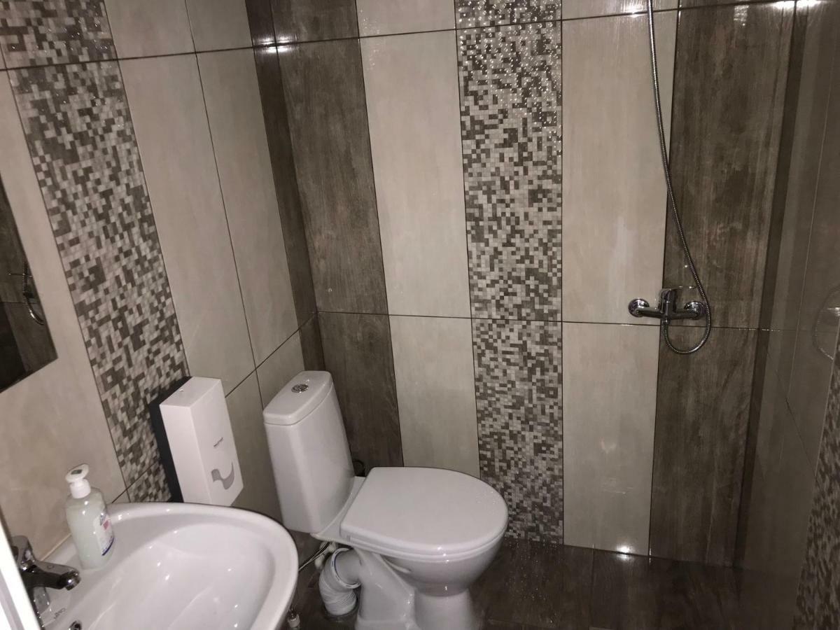 יירבאן Liko Hostel מראה חיצוני תמונה