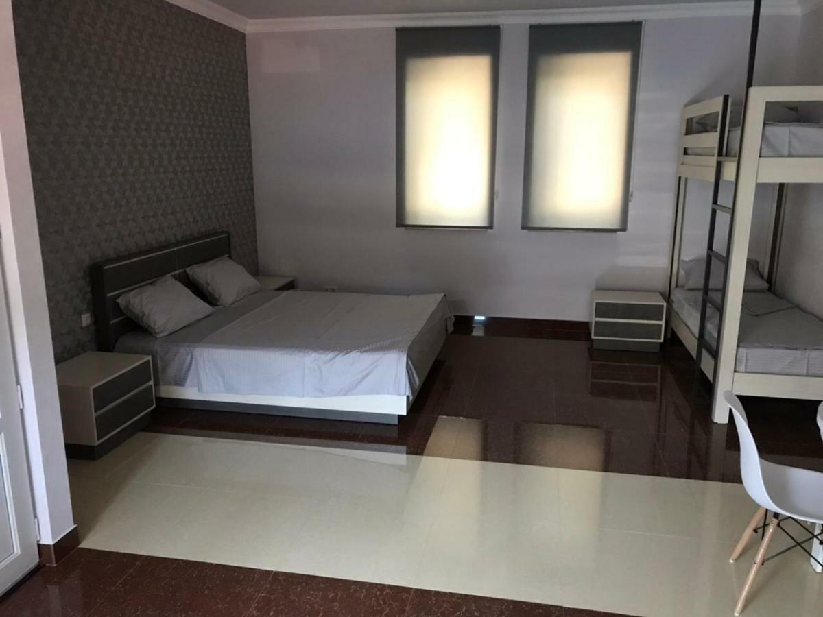יירבאן Liko Hostel מראה חיצוני תמונה