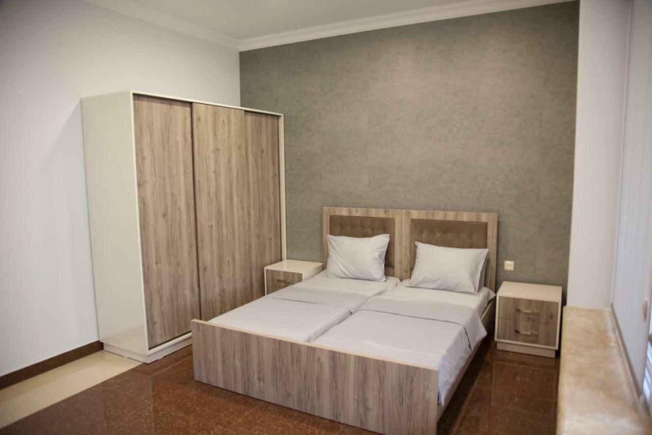 יירבאן Liko Hostel מראה חיצוני תמונה
