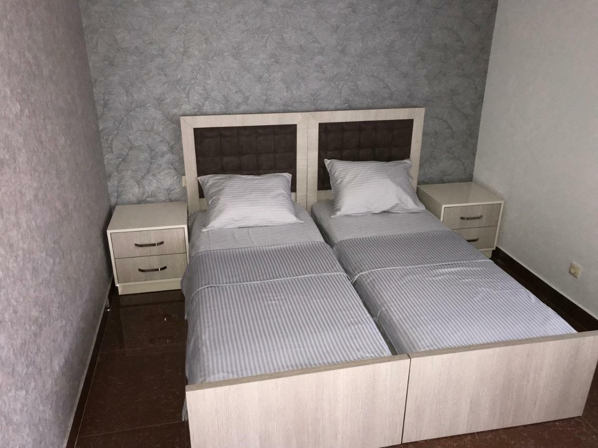 יירבאן Liko Hostel מראה חיצוני תמונה